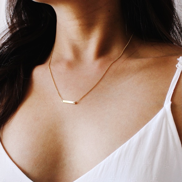 18k Gold Plated Bar Pendant Necklace - Picture 4 of 4